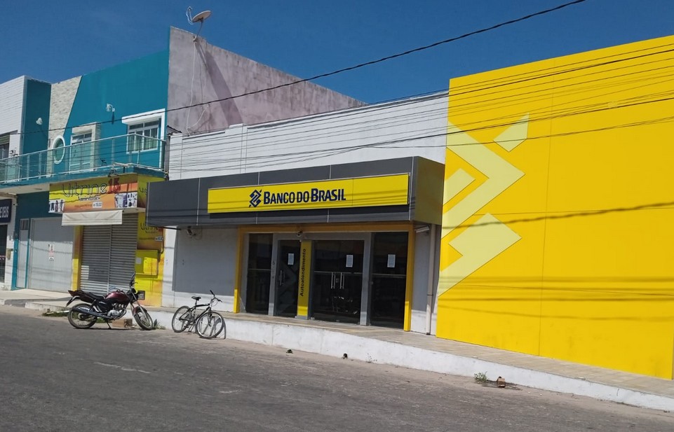 Banco do Brasil de Areia Branca retoma atividades após fim da greve