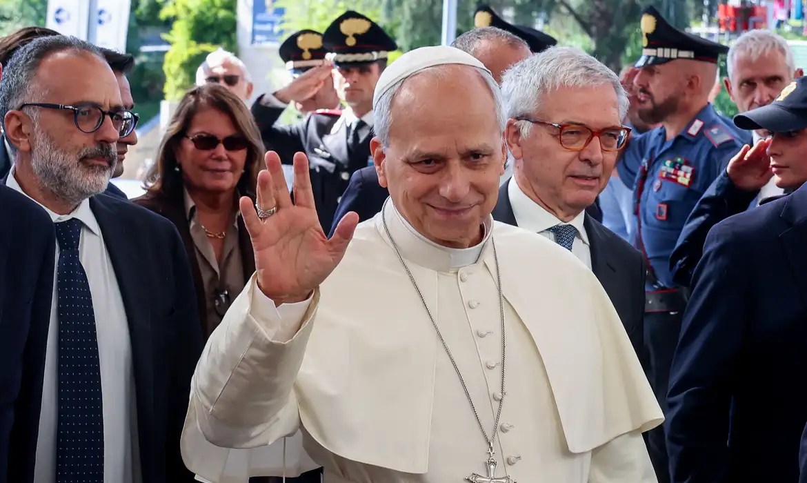 Papa não precisará de mais tratamento contra o câncer