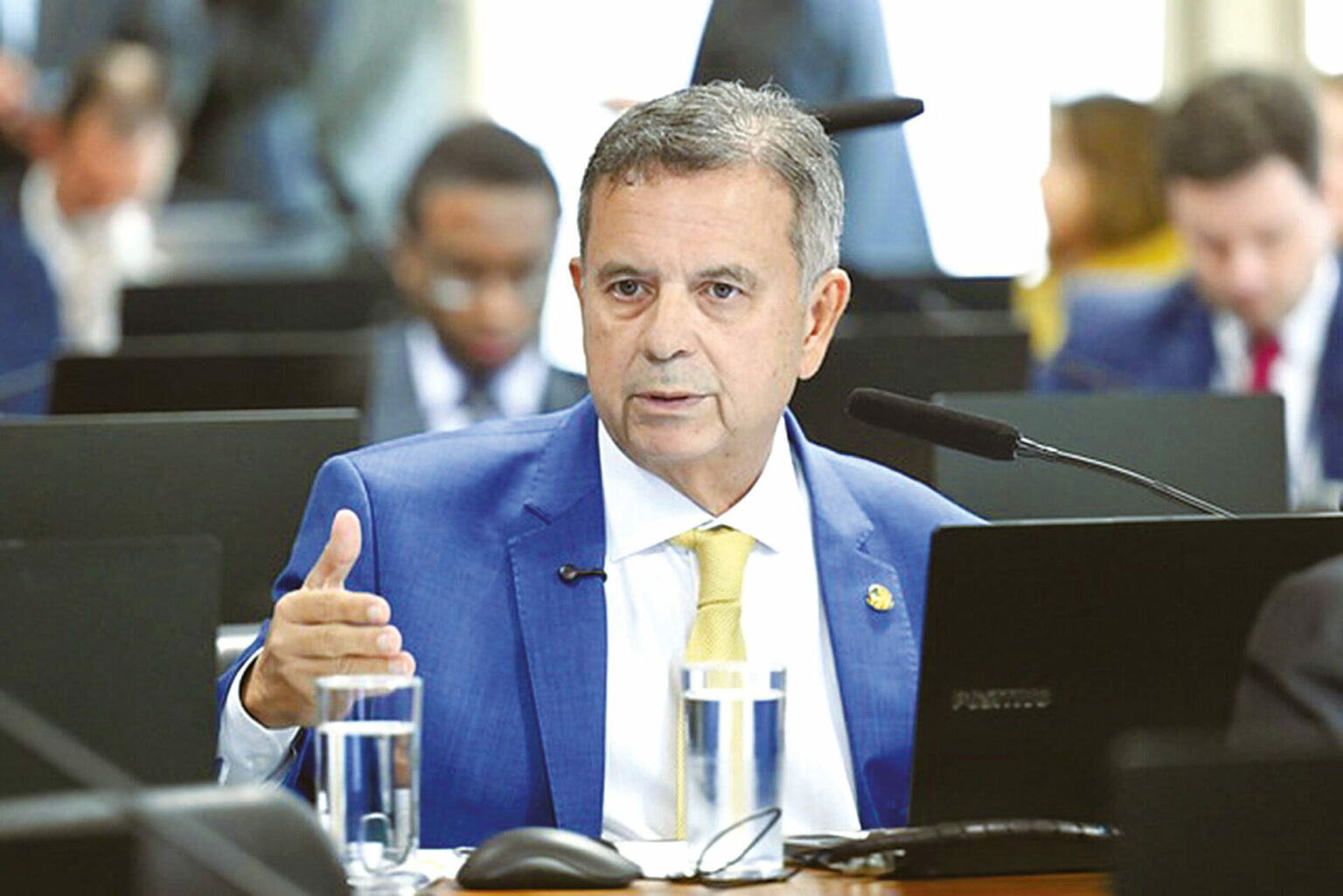 Política