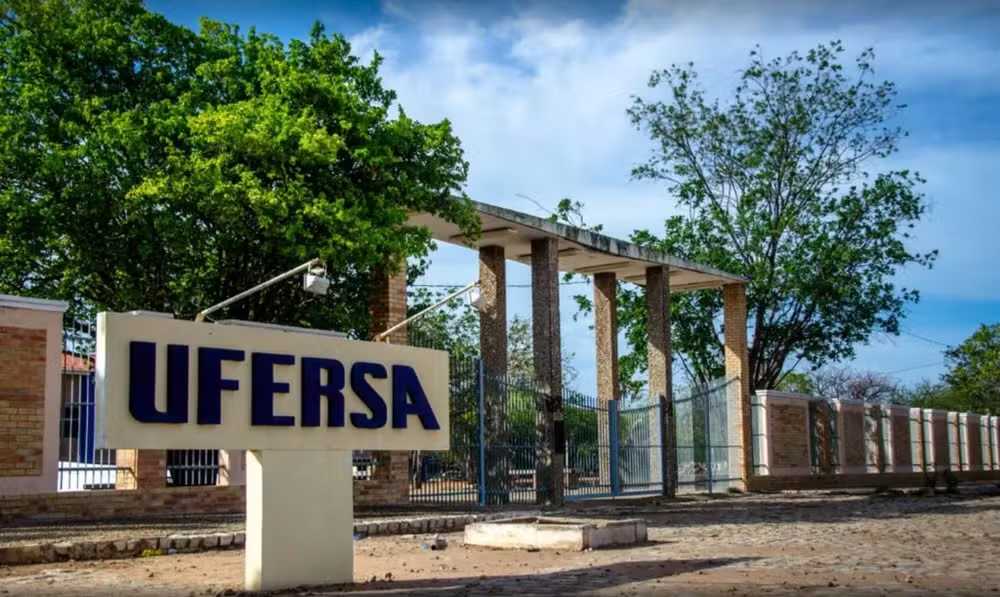 Concurso público da Ufersa tem 24 vagas para professor com salários de até R$ 14 mil; veja vagas