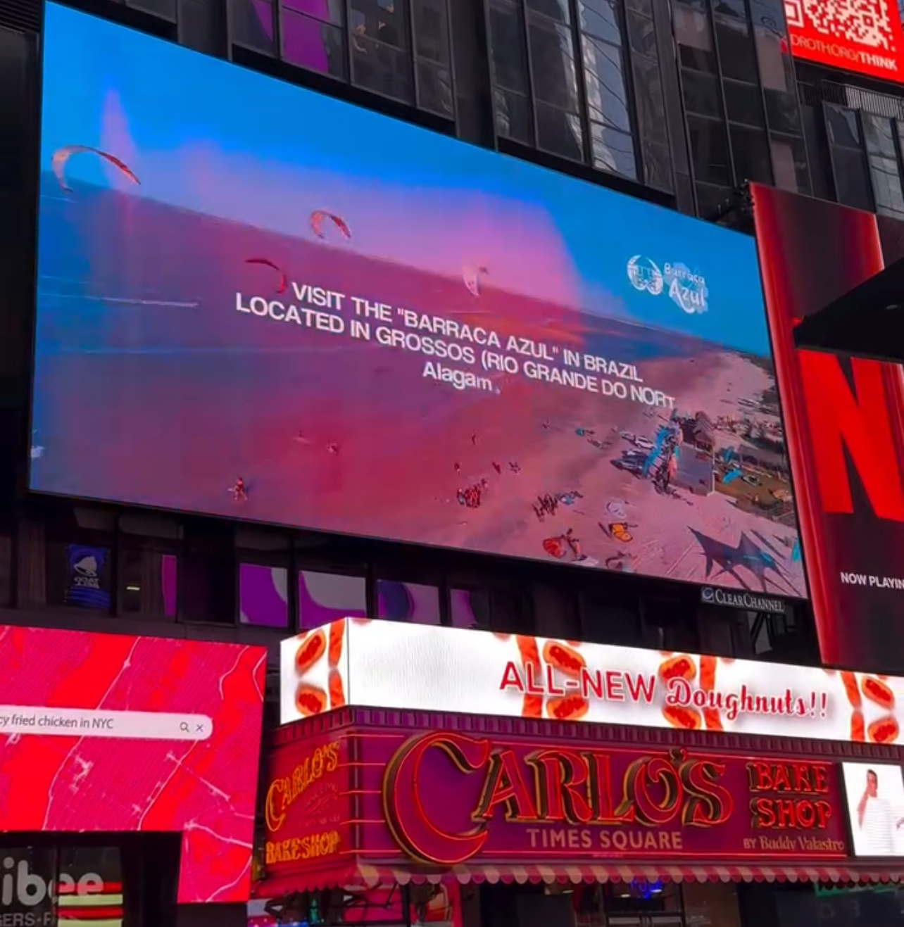 Grossos é destaque na Time Square nos Estados Unidos