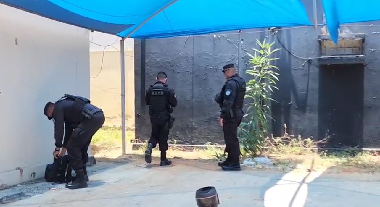 Polícia Militar apreende fuzil, granada e prende quatro pessoas na zona rural de Mossoró