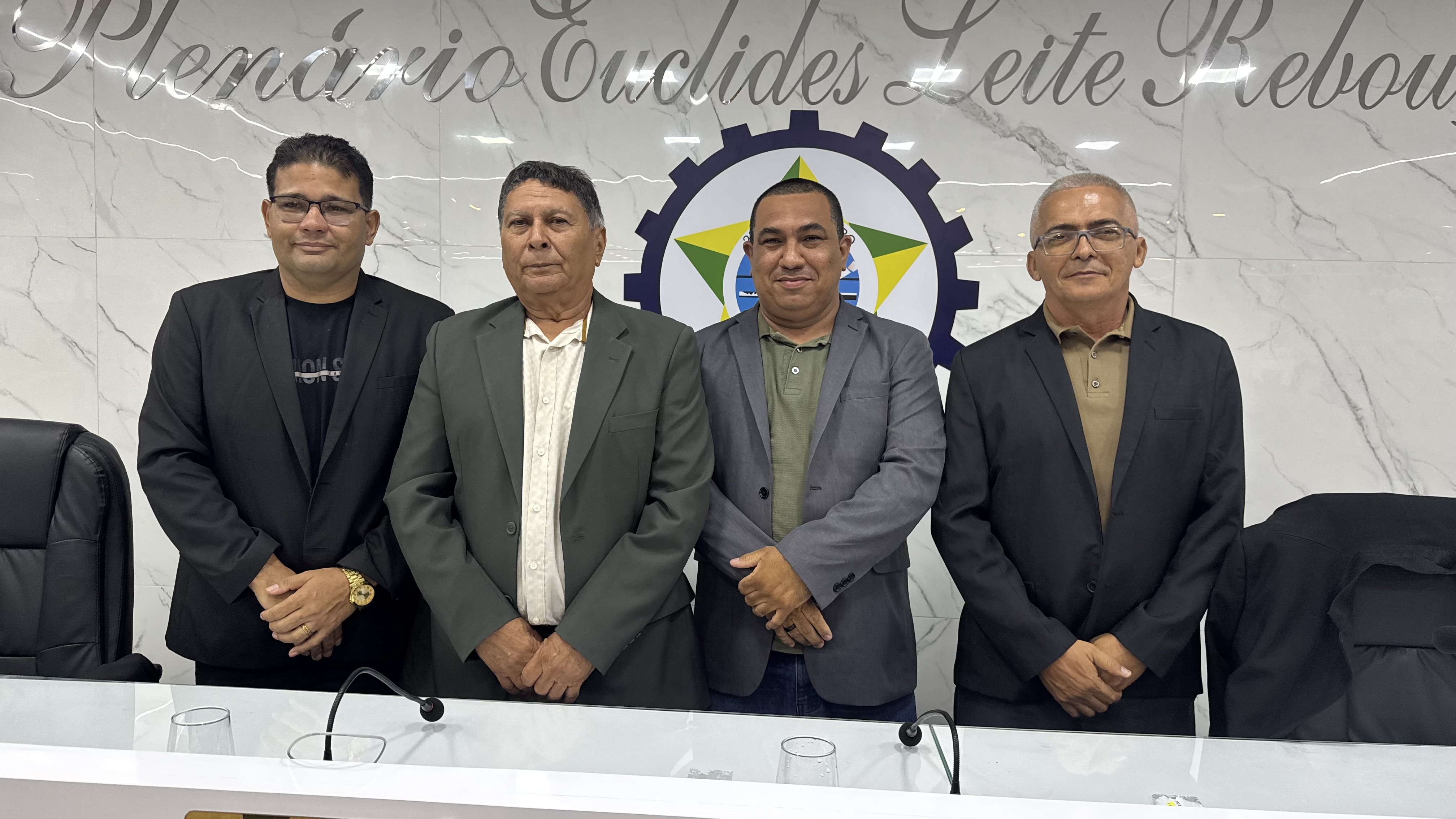 Alderi Batista é o novo presidente da Câmara Municipal de Areia Branca para o biênio 2027/2028