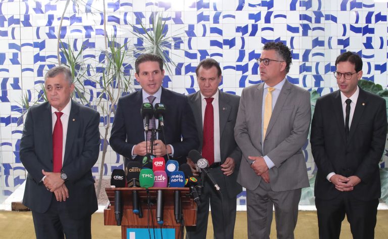 Política