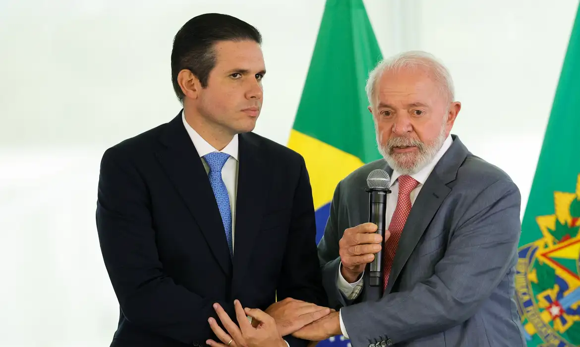 Política