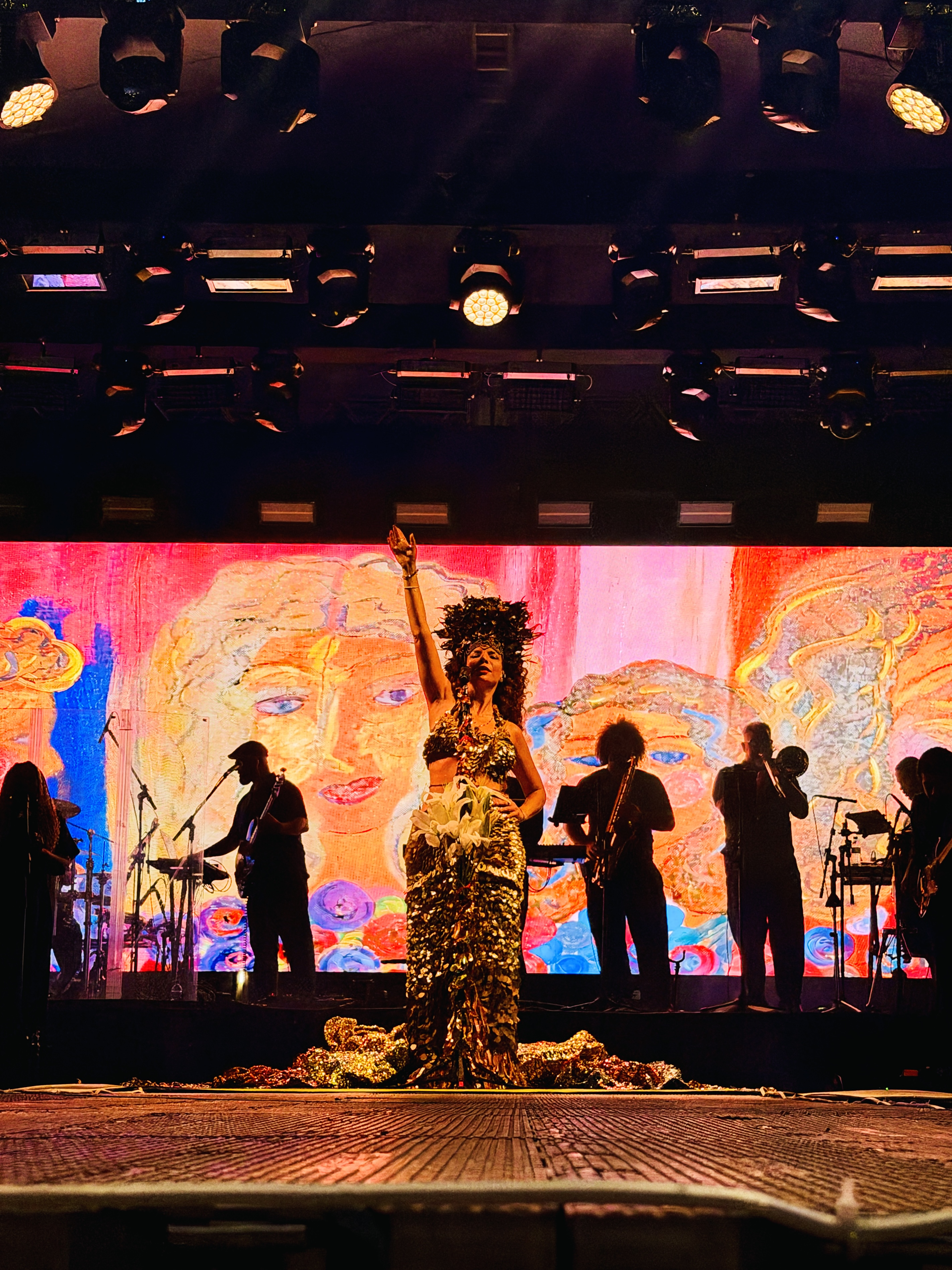 Vanessa da Mata realiza grande show na abertura do Festival Ventos & Mar