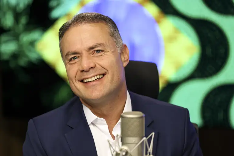 CNH sem autoescola vai começar a valer ainda em 2025 afirma ministro Renan Filho