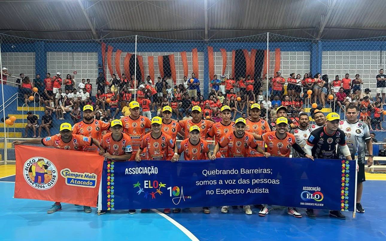 Bloco Só Resto leva mensagem de Inclusão ao ginásio na estreia do Campeonato de Blocos