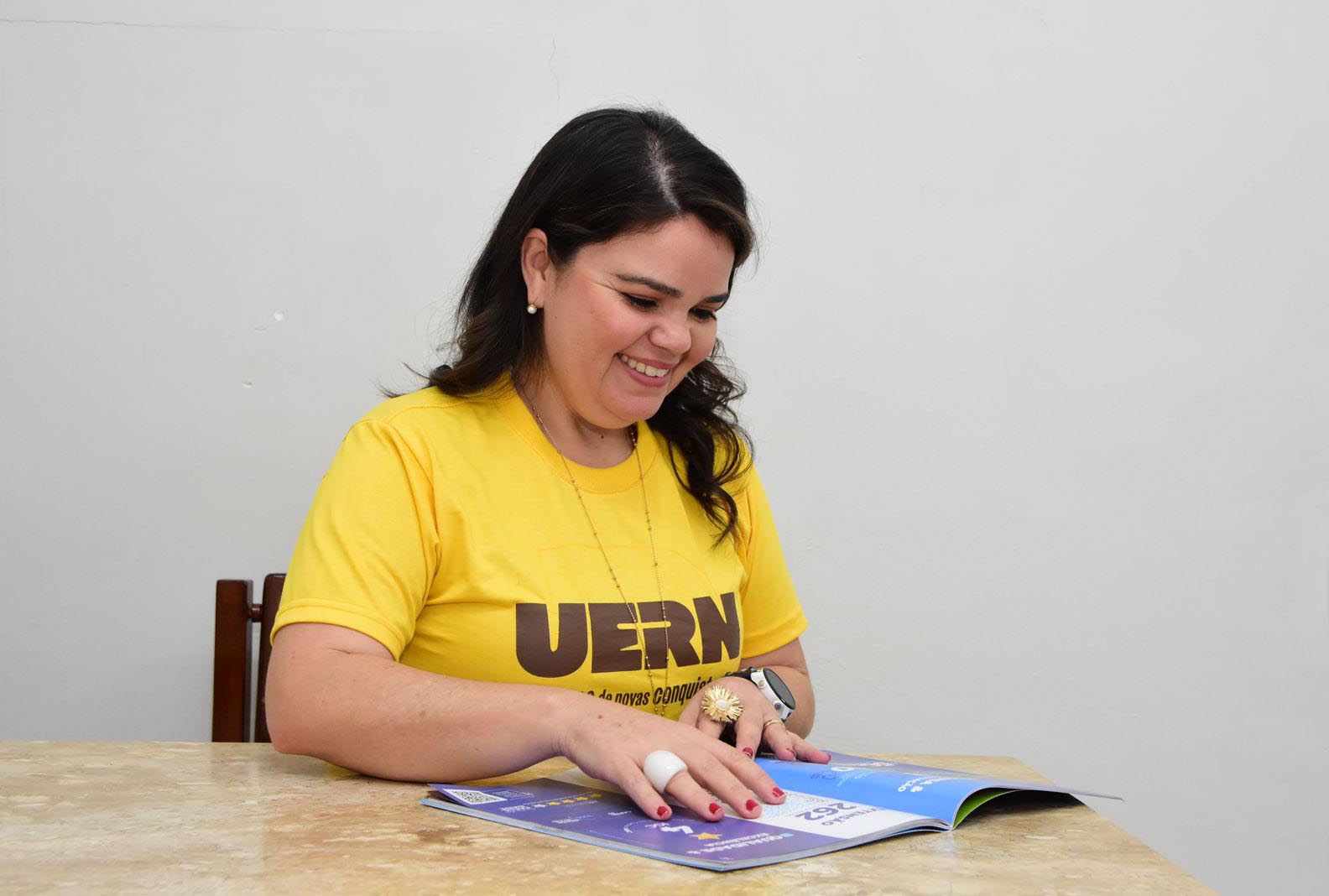 Reitora da UERN agradece apoio e reafirma compromisso da Universidade com a comunidade